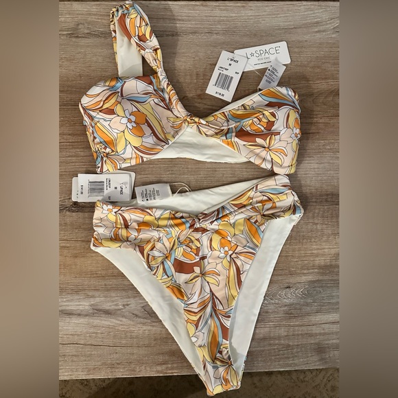 L*Space Nancy Lee Bikini Top and Bottoms Size M - Picture 6 of 6